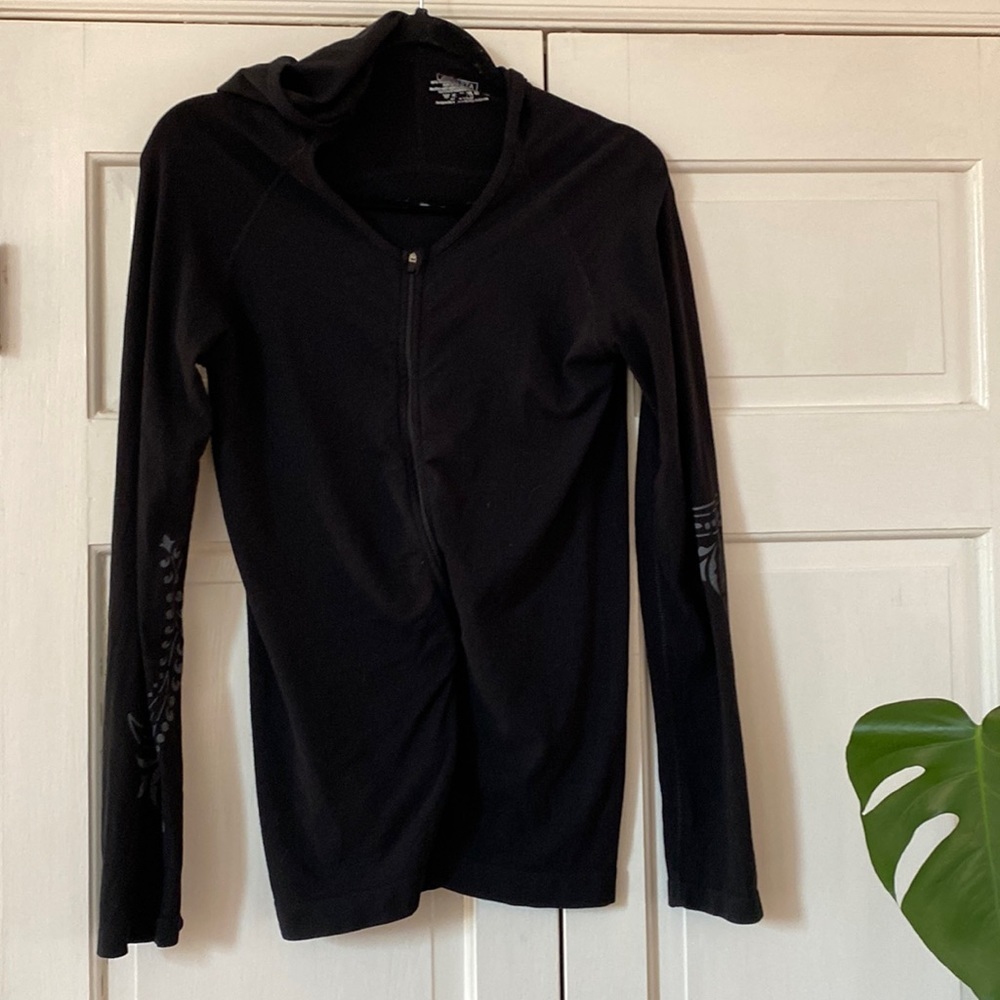 Athleta lightweight organic black printed full zip hoodie henna fleur de lis M